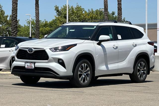 new 2025 Toyota Highlander car, priced at $48,597