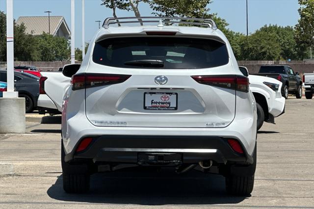new 2025 Toyota Highlander car, priced at $48,597