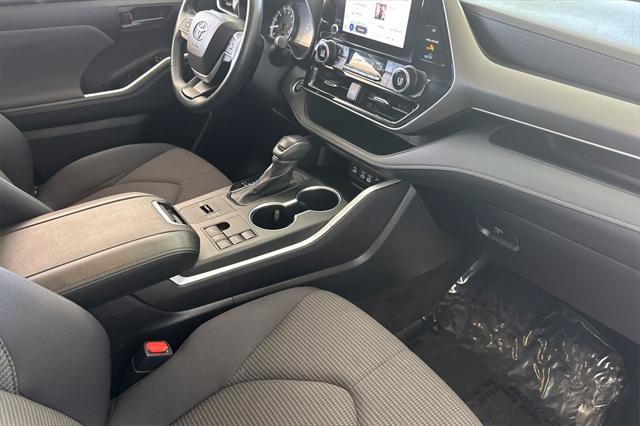 used 2024 Toyota Highlander car, priced at $39,700