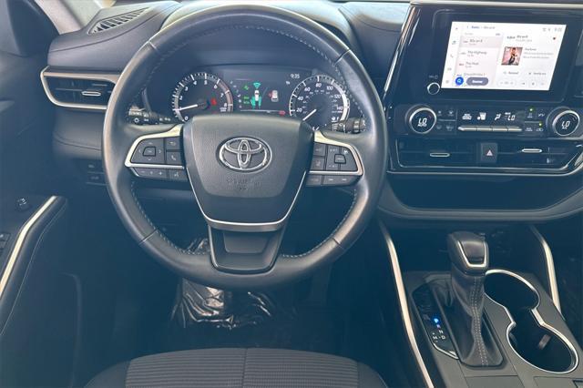 used 2024 Toyota Highlander car, priced at $39,700