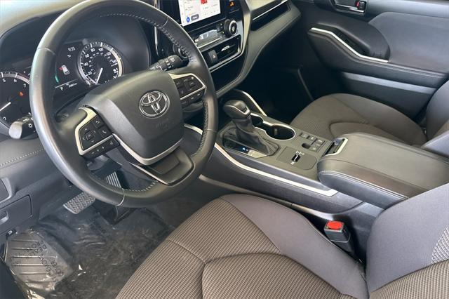 used 2024 Toyota Highlander car, priced at $39,700