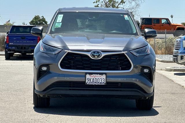 used 2024 Toyota Highlander car, priced at $39,700