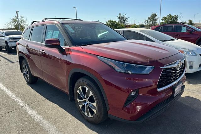 used 2022 Toyota Highlander car, priced at $34,985
