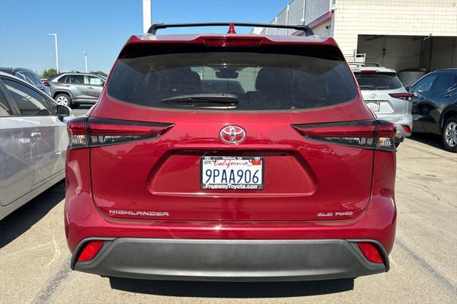 used 2022 Toyota Highlander car, priced at $34,985