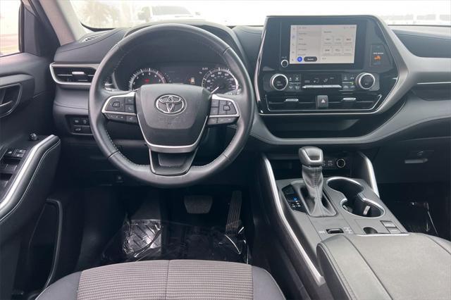 used 2024 Toyota Highlander car, priced at $35,350