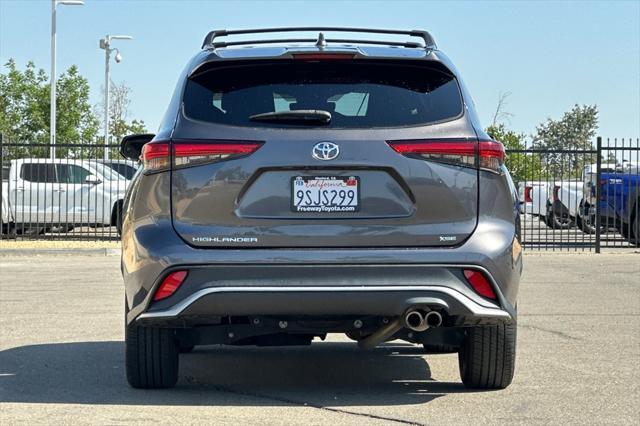 used 2021 Toyota Highlander car, priced at $34,550