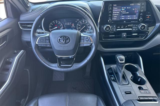 used 2021 Toyota Highlander car, priced at $34,550