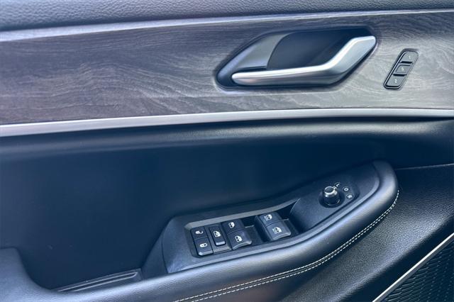 used 2022 Jeep Grand Cherokee L car, priced at $32,790