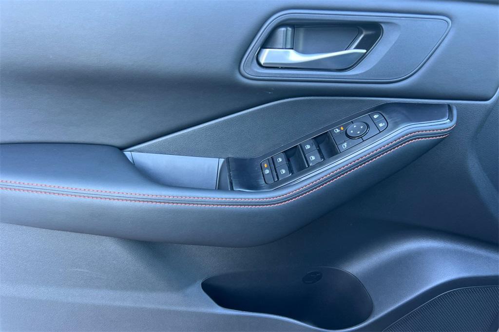 used 2025 Nissan Rogue car, priced at $29,998