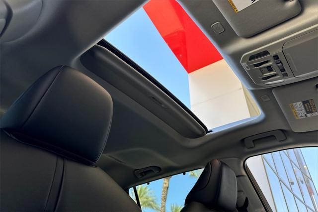 new 2025 Toyota Highlander Hybrid car, priced at $50,617
