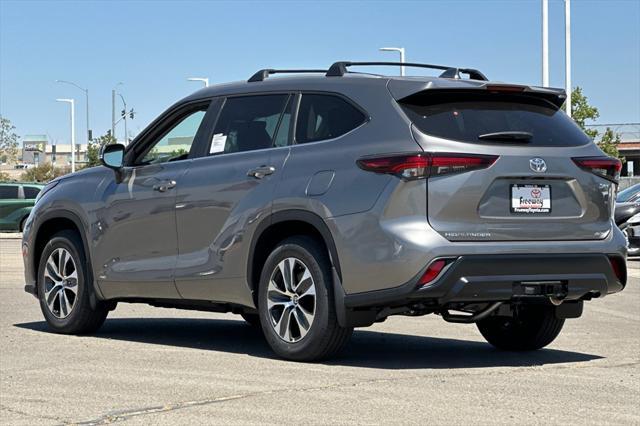 new 2025 Toyota Highlander Hybrid car, priced at $50,617
