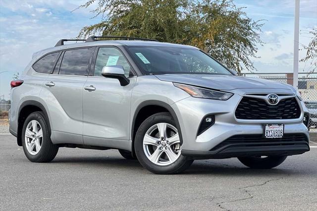 used 2022 Toyota Highlander car, priced at $30,898