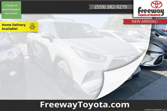 used 2023 Toyota Highlander car, priced at $40,998