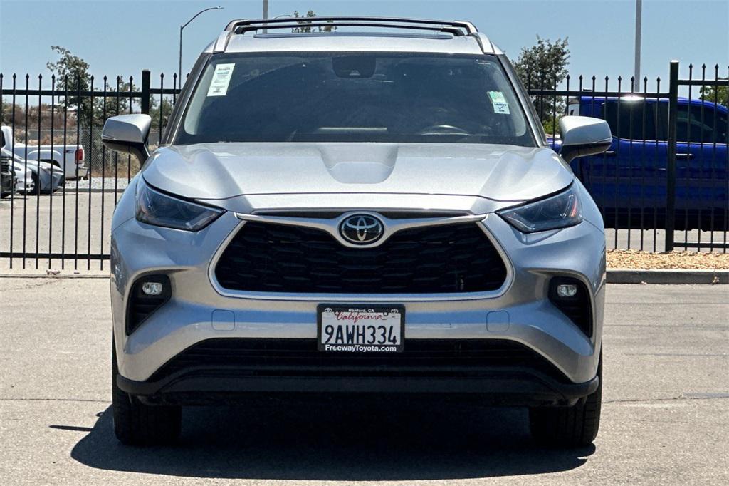 used 2022 Toyota Highlander car, priced at $36,490