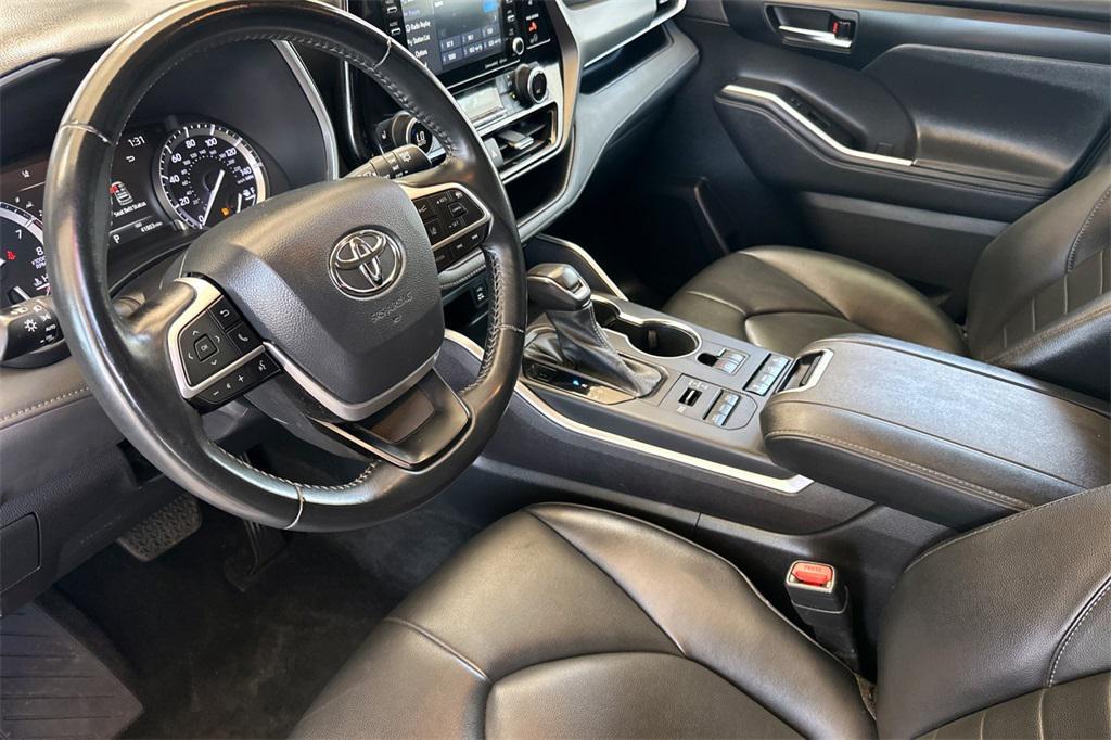 used 2022 Toyota Highlander car, priced at $36,490