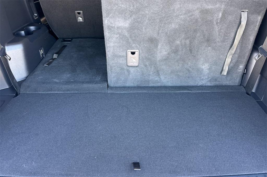 used 2022 Toyota Highlander car, priced at $36,490