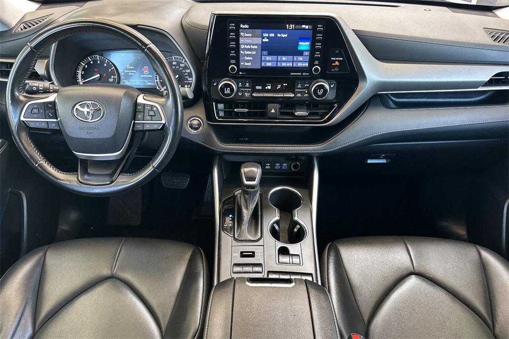 used 2022 Toyota Highlander car, priced at $36,490