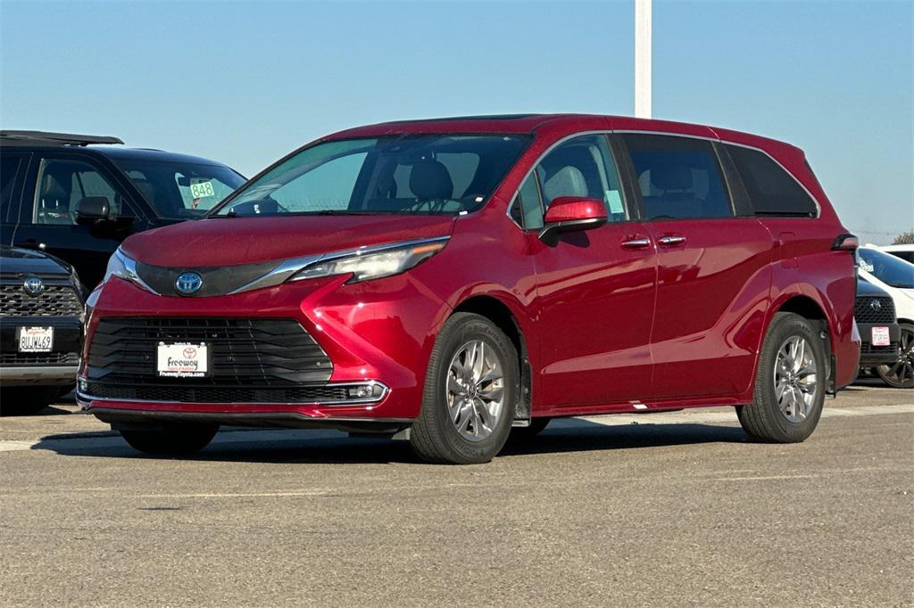 used 2022 Toyota Sienna car, priced at $39,998