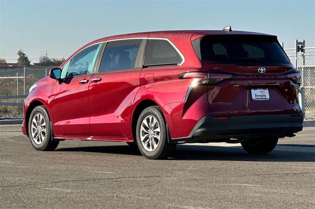 used 2022 Toyota Sienna car, priced at $39,998