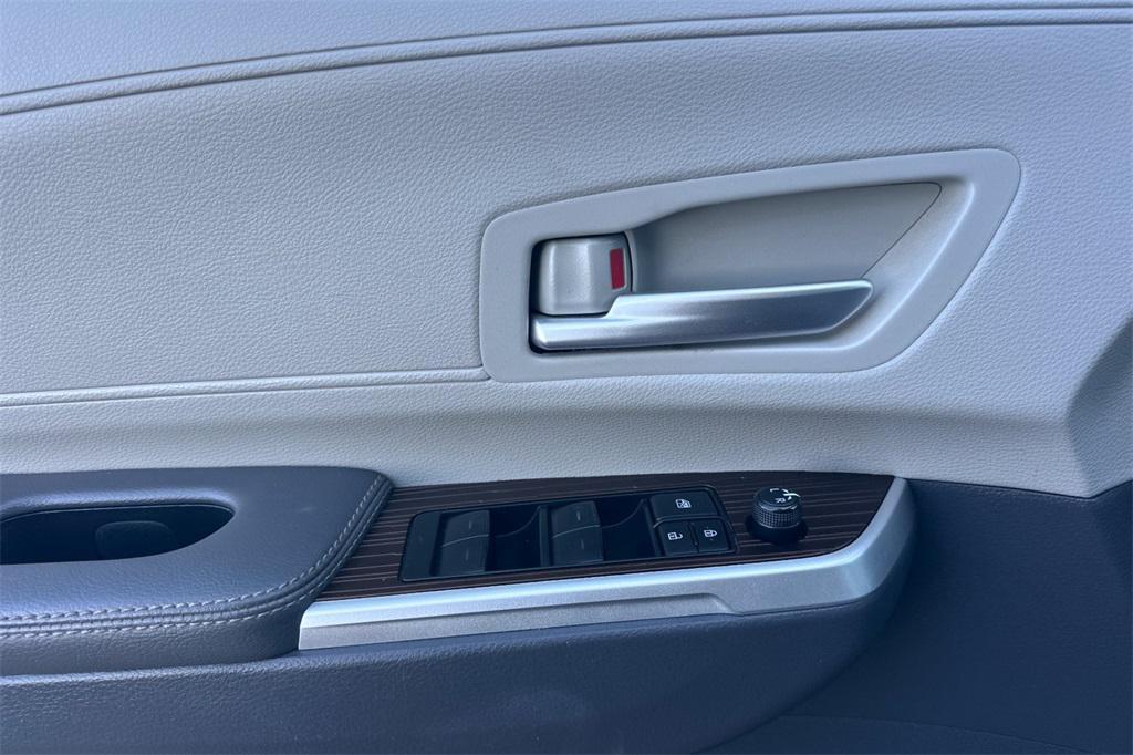 used 2022 Toyota Sienna car, priced at $39,998