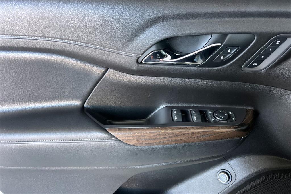 used 2021 GMC Acadia car, priced at $26,292