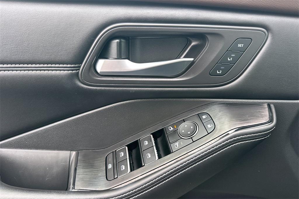 used 2023 Nissan Rogue car, priced at $23,400