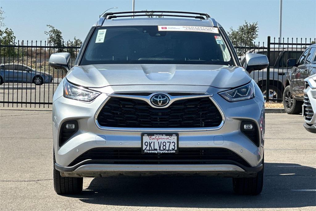 used 2024 Toyota Highlander car, priced at $41,850
