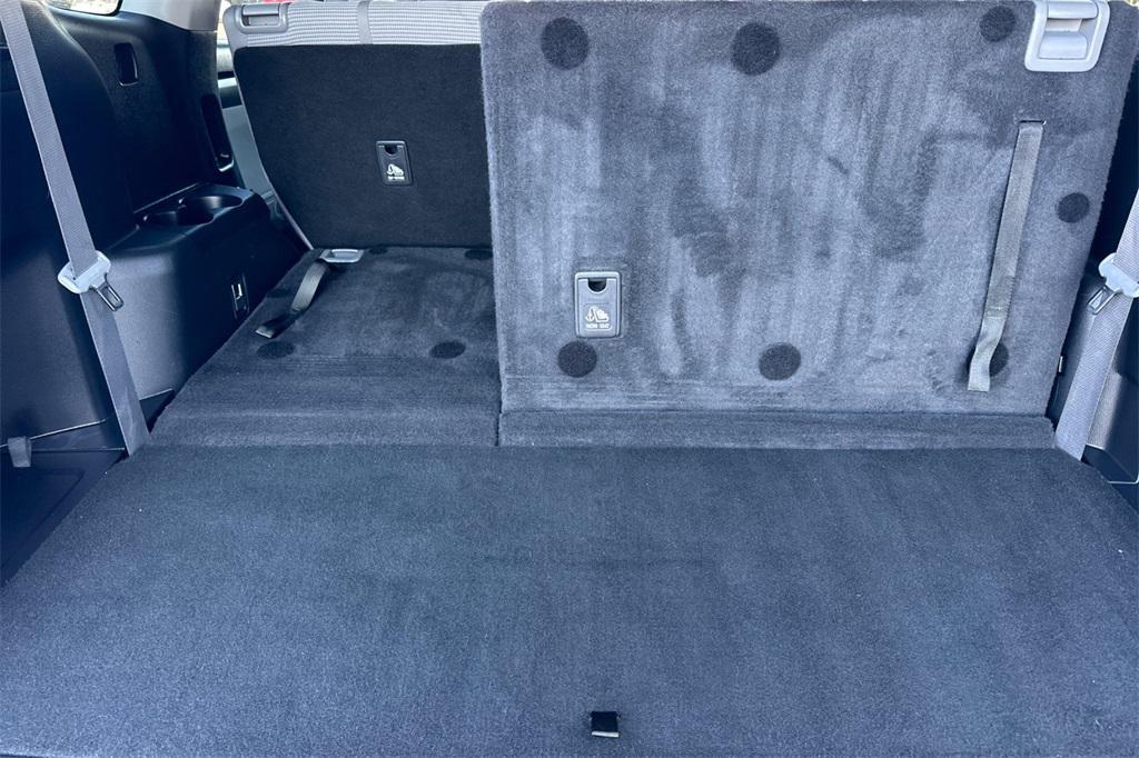 used 2022 Toyota Highlander car, priced at $28,290