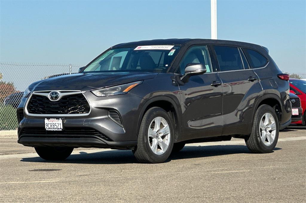 used 2022 Toyota Highlander car, priced at $28,290