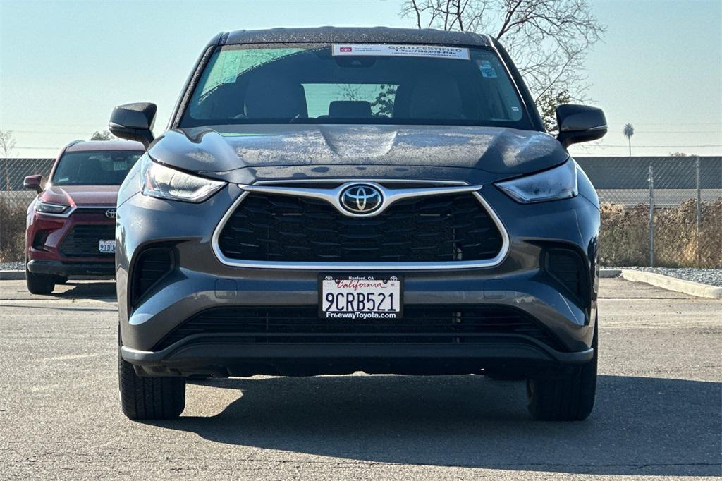 used 2022 Toyota Highlander car, priced at $28,290