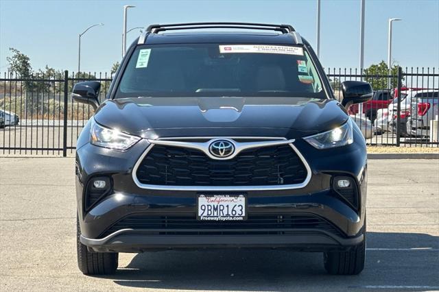 used 2022 Toyota Highlander car, priced at $36,350