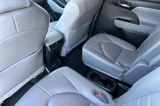 used 2022 Toyota Highlander car, priced at $36,350