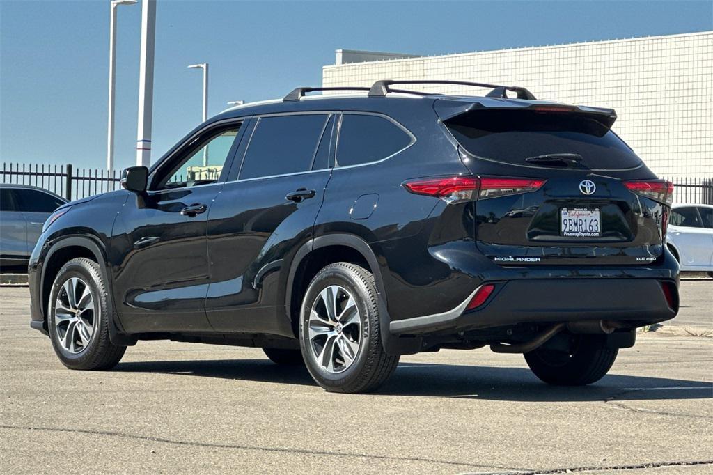 used 2022 Toyota Highlander car, priced at $36,650