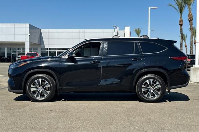 used 2022 Toyota Highlander car, priced at $36,350