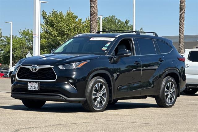 used 2022 Toyota Highlander car, priced at $36,350