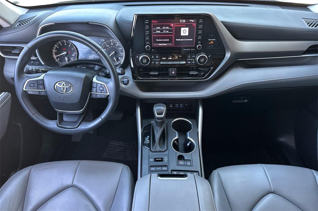 used 2022 Toyota Highlander car, priced at $36,650
