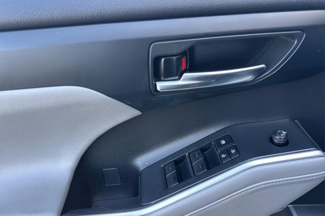 used 2022 Toyota Highlander car, priced at $36,350