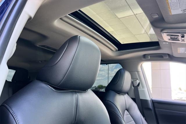 new 2025 Toyota Highlander Hybrid car, priced at $49,723