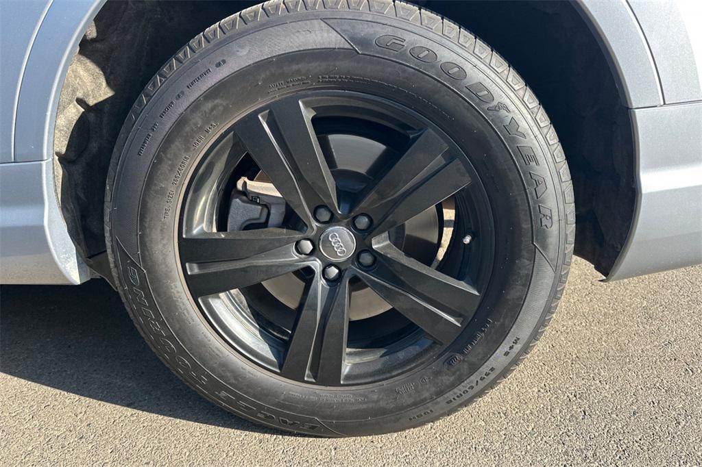 used 2019 Audi Q7 car, priced at $15,500