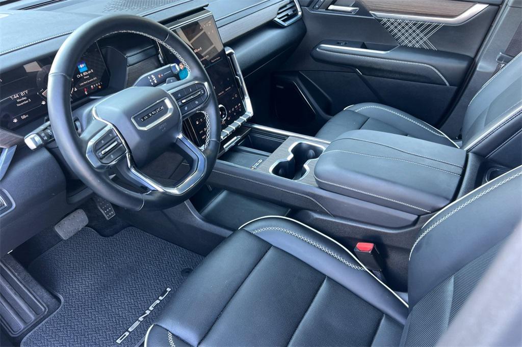 used 2025 GMC Acadia car, priced at $50,994