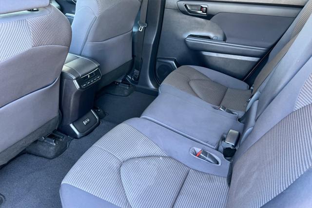 used 2023 Toyota Highlander car, priced at $34,450