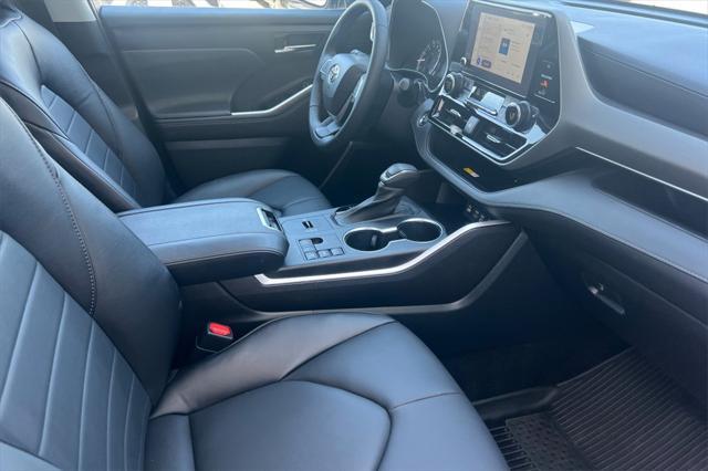 used 2023 Toyota Highlander car, priced at $37,750
