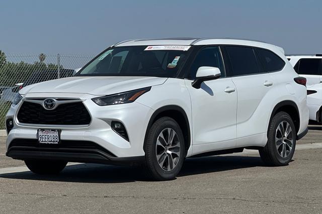 used 2023 Toyota Highlander car, priced at $37,750
