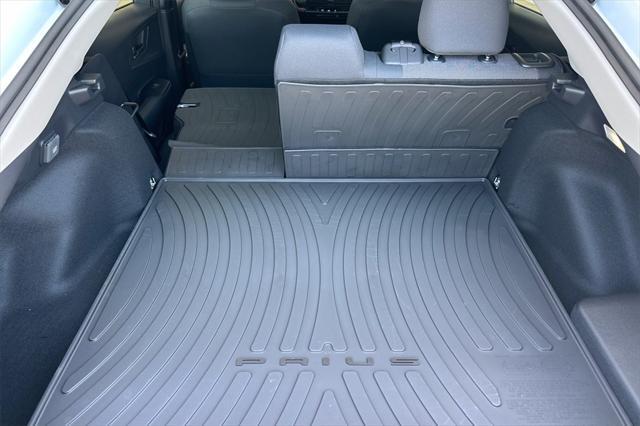 new 2025 Toyota Prius car