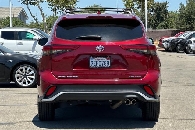 used 2023 Toyota Highlander car, priced at $40,998