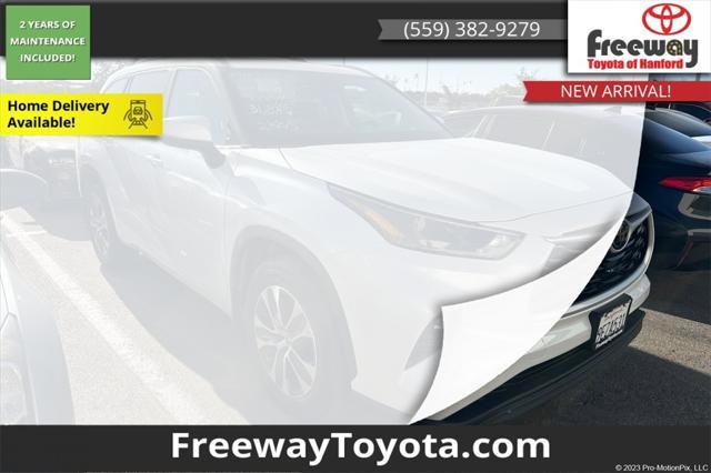used 2023 Toyota Highlander car, priced at $36,698