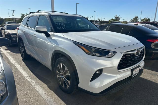 used 2023 Toyota Highlander car, priced at $36,698