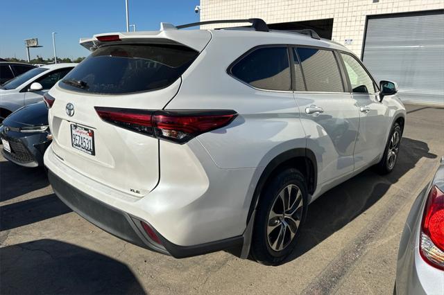 used 2023 Toyota Highlander car, priced at $36,698
