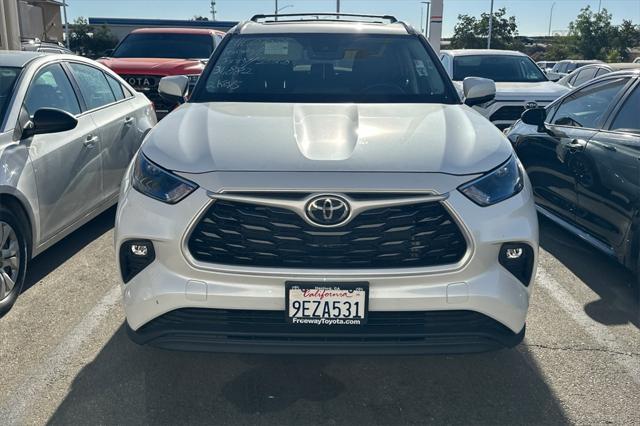 used 2023 Toyota Highlander car, priced at $36,698