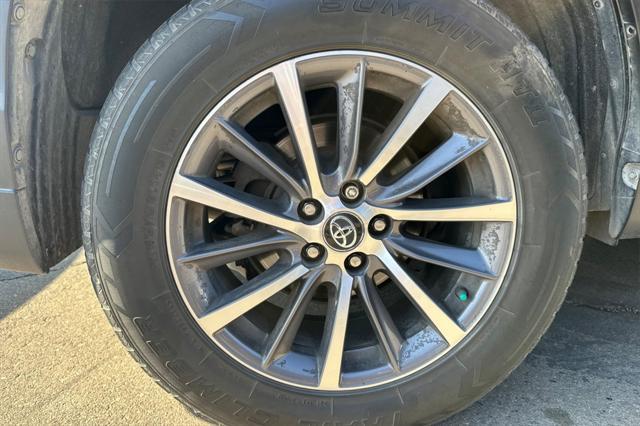 used 2019 Toyota Highlander car, priced at $23,500